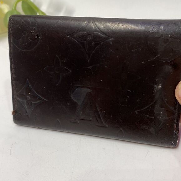 Authentic Louis Vuitton 6 Key Wallet - Picture 2 of 8